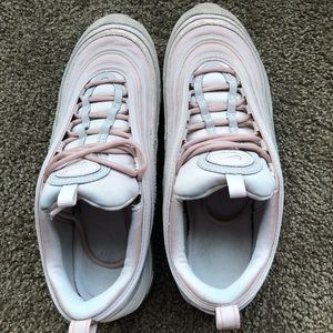 Nike Air Max Rose Color Size 9